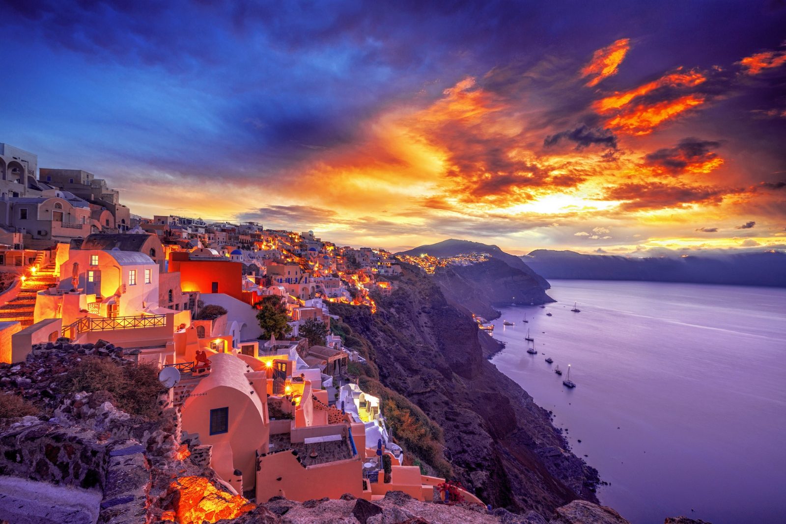Oia Caldera Cliffside