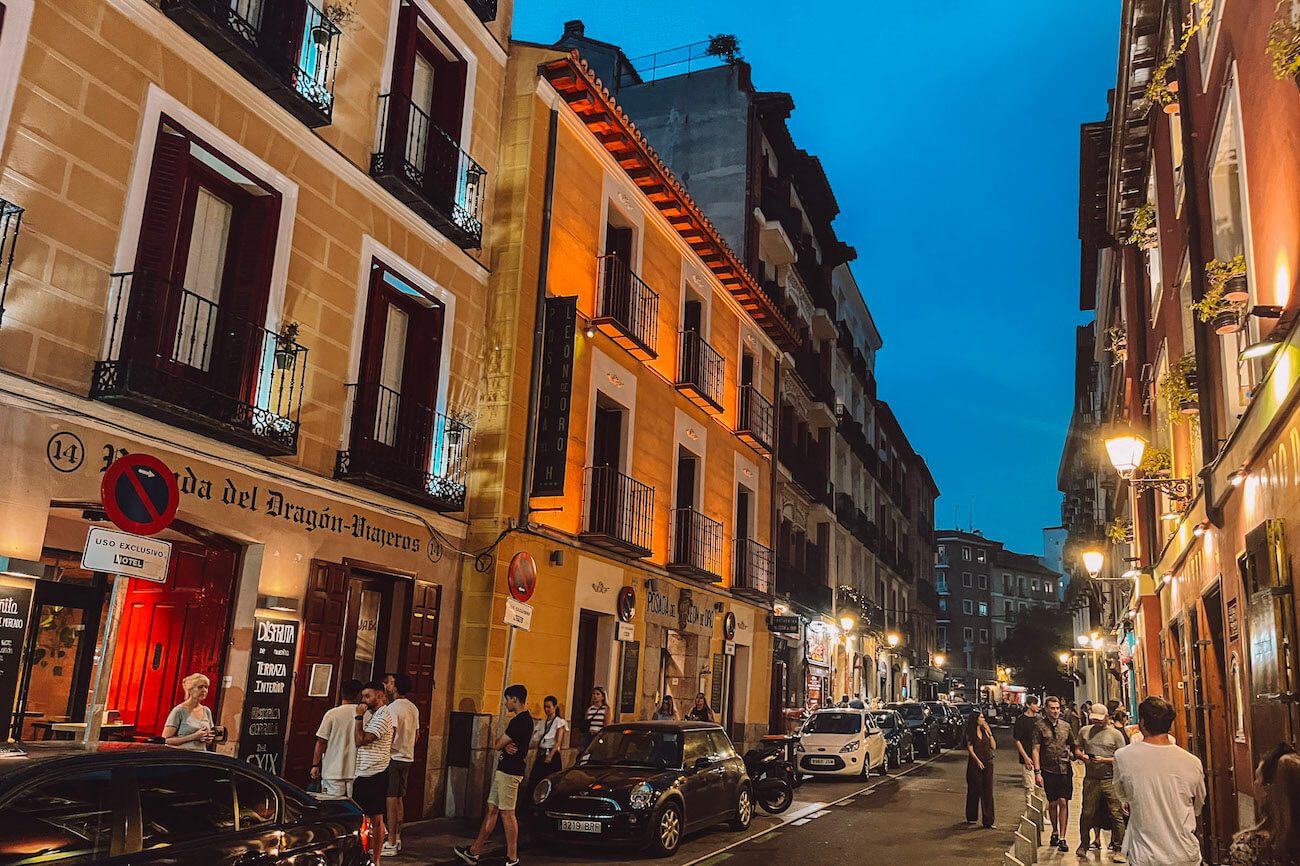 Calle de Cava Baja