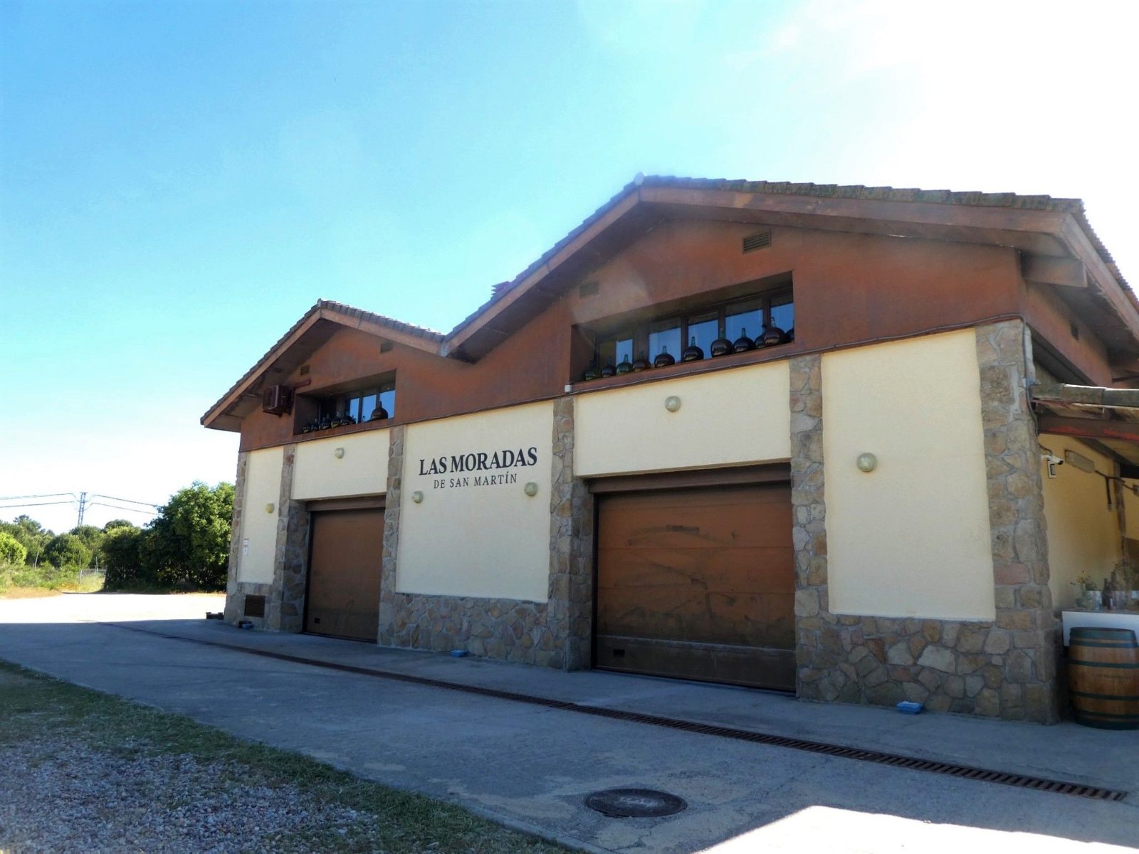 Las Moradas de San Martín Barrel Room Entrance