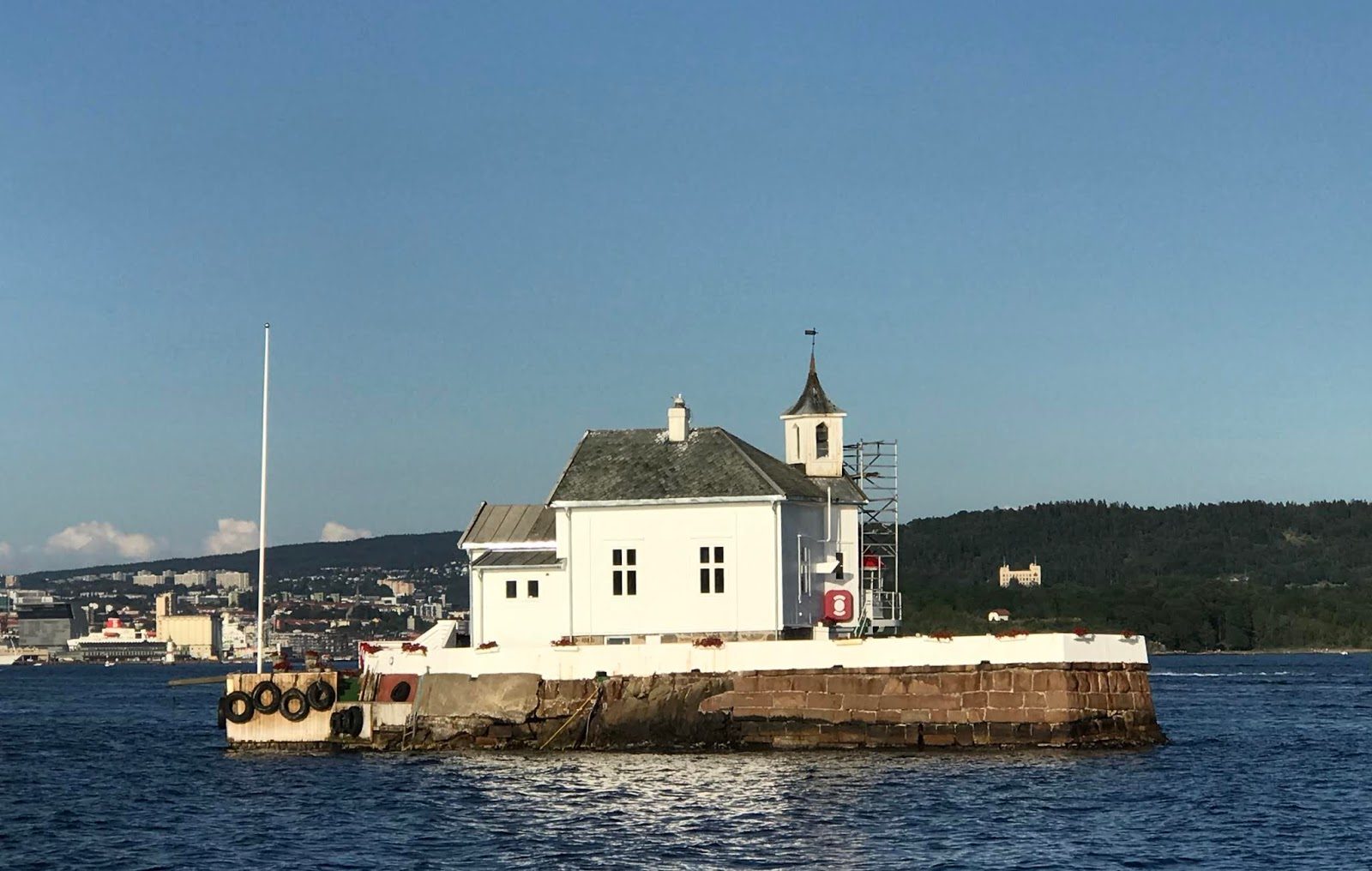 Dyna Lighthouse