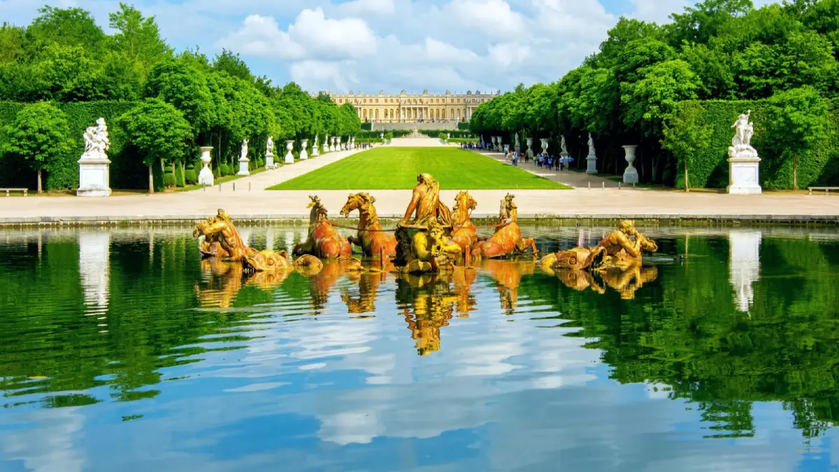 Gardens and Grand Canal