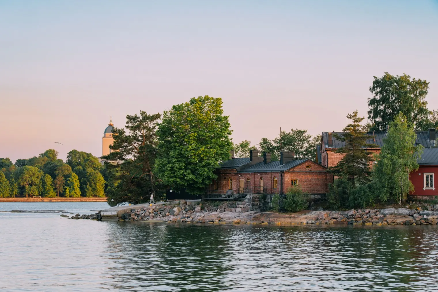 Lonna Island