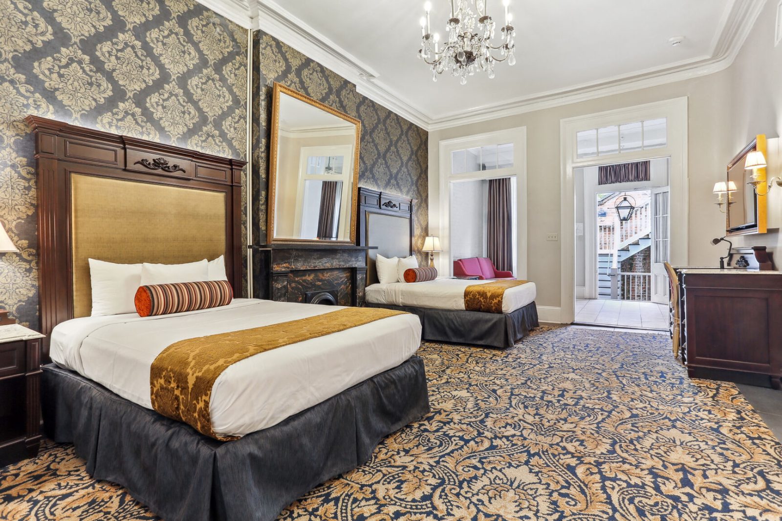 Place d'Armes Hotel