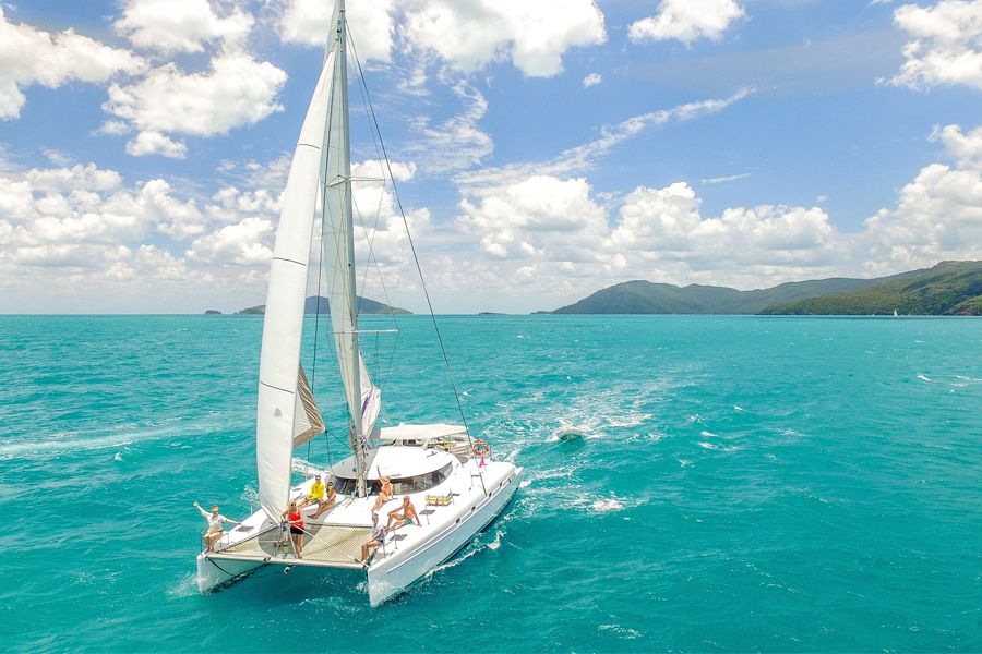 Departure and sail to the outer islands