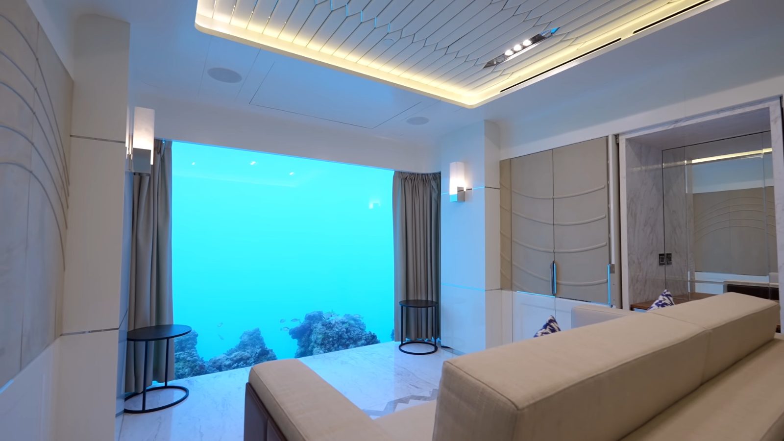 Underwater Observatory Deck