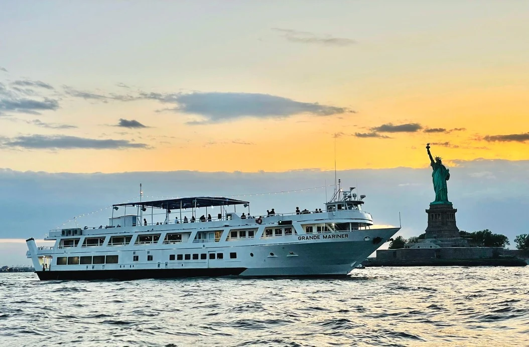 The Bow at Statue of Liberty