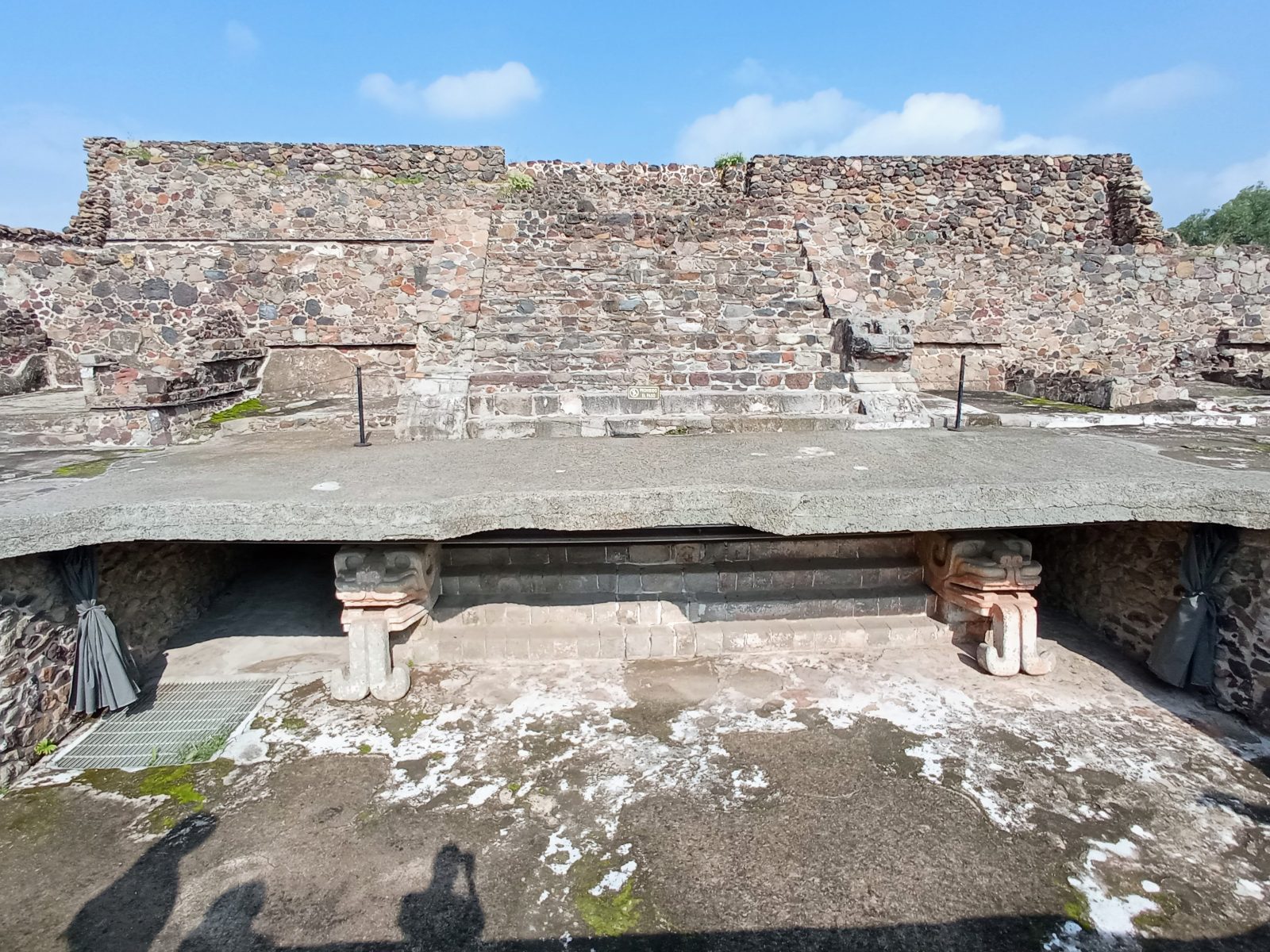 Puerta 5 entrance