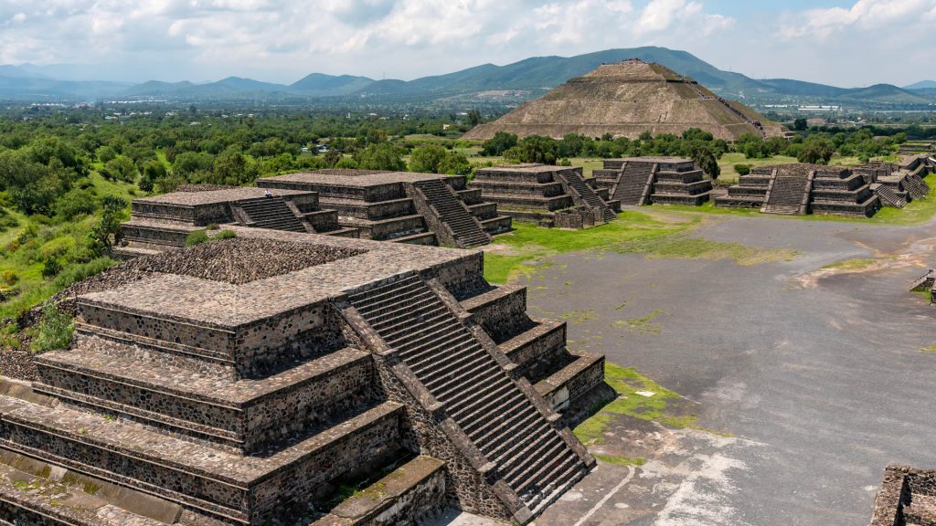 Avenue of the Dead Sightline
