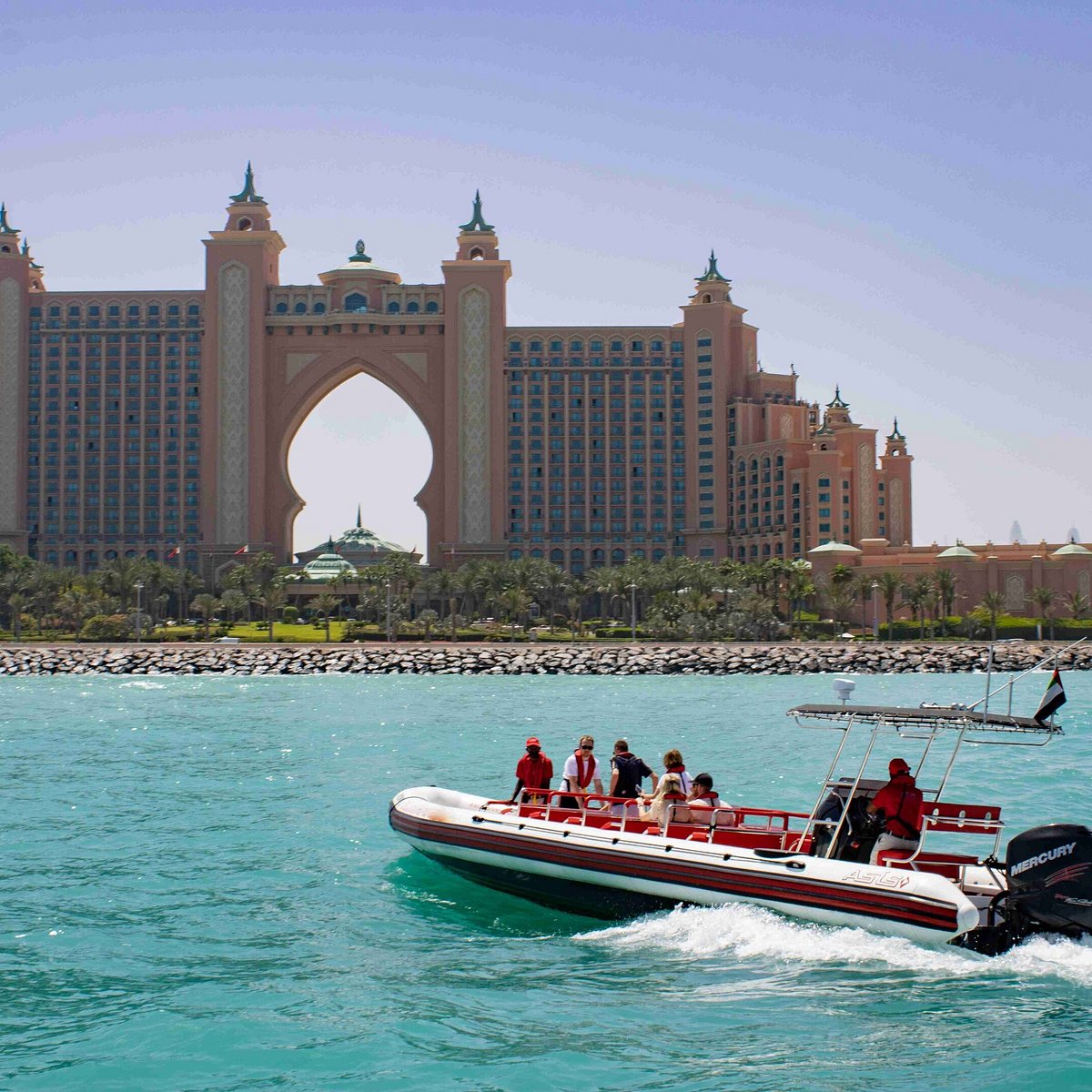 Boat Tour Dubai Palm