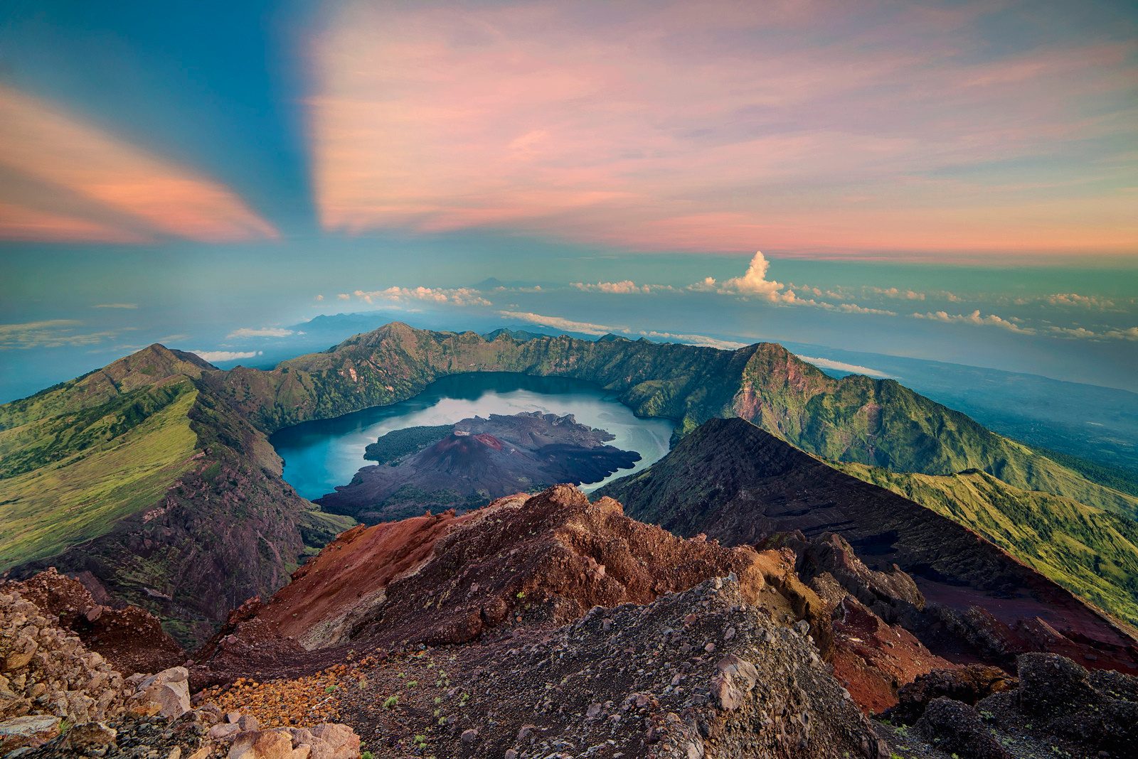 Mount Rinjani Trekking Tour