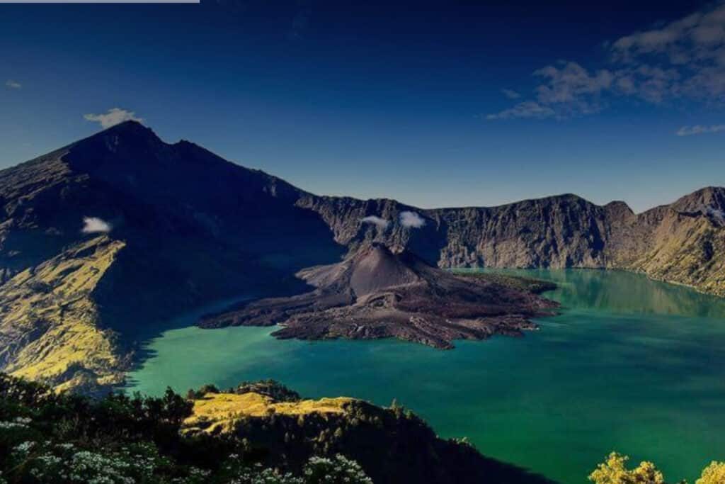 Sembalun Crater Rim