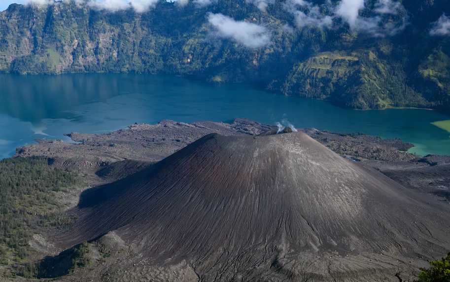 Mount Barujari