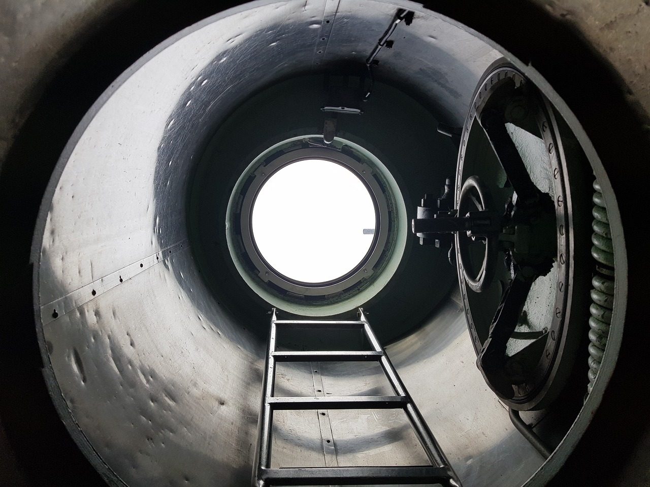 Descent Hatch and Ladder
