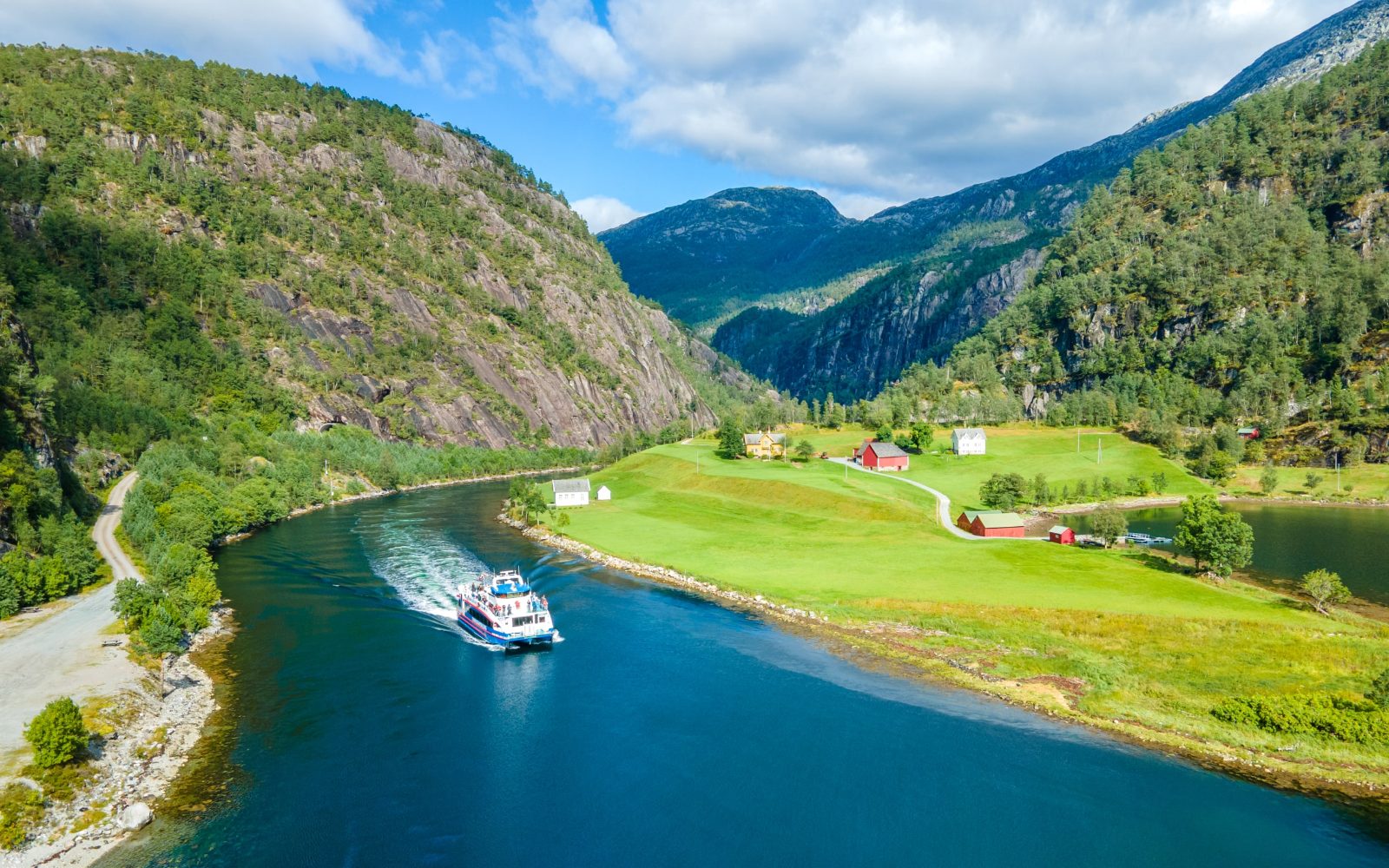 Mostraumen Channel