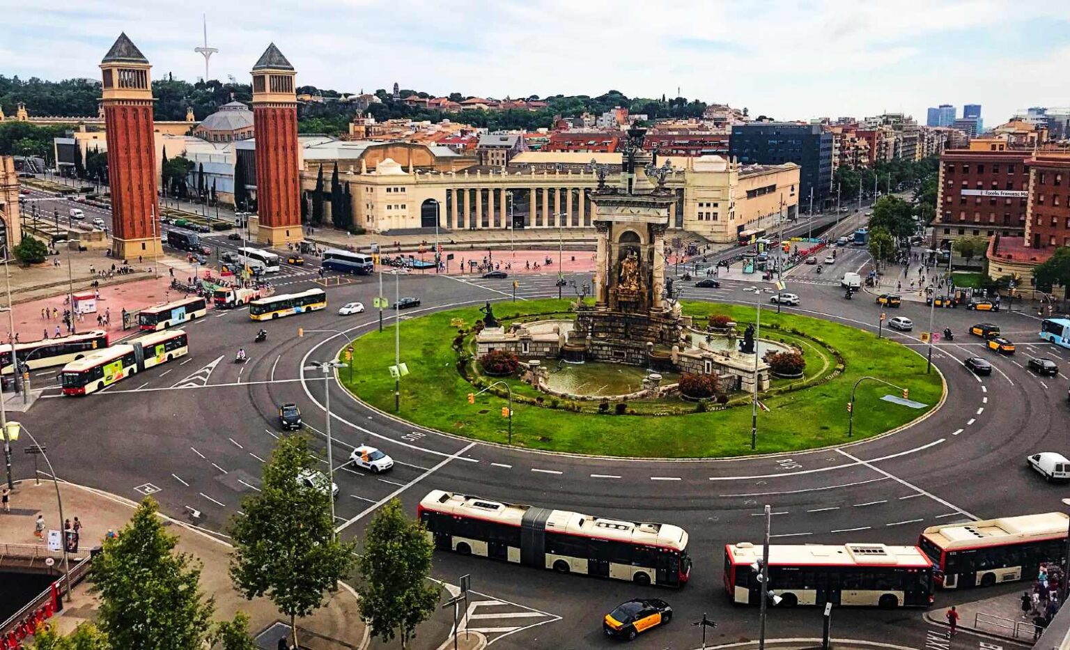 Plaça Espanya Station
