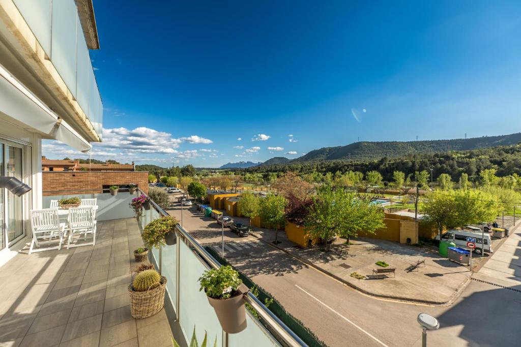 Montserrat Apartments