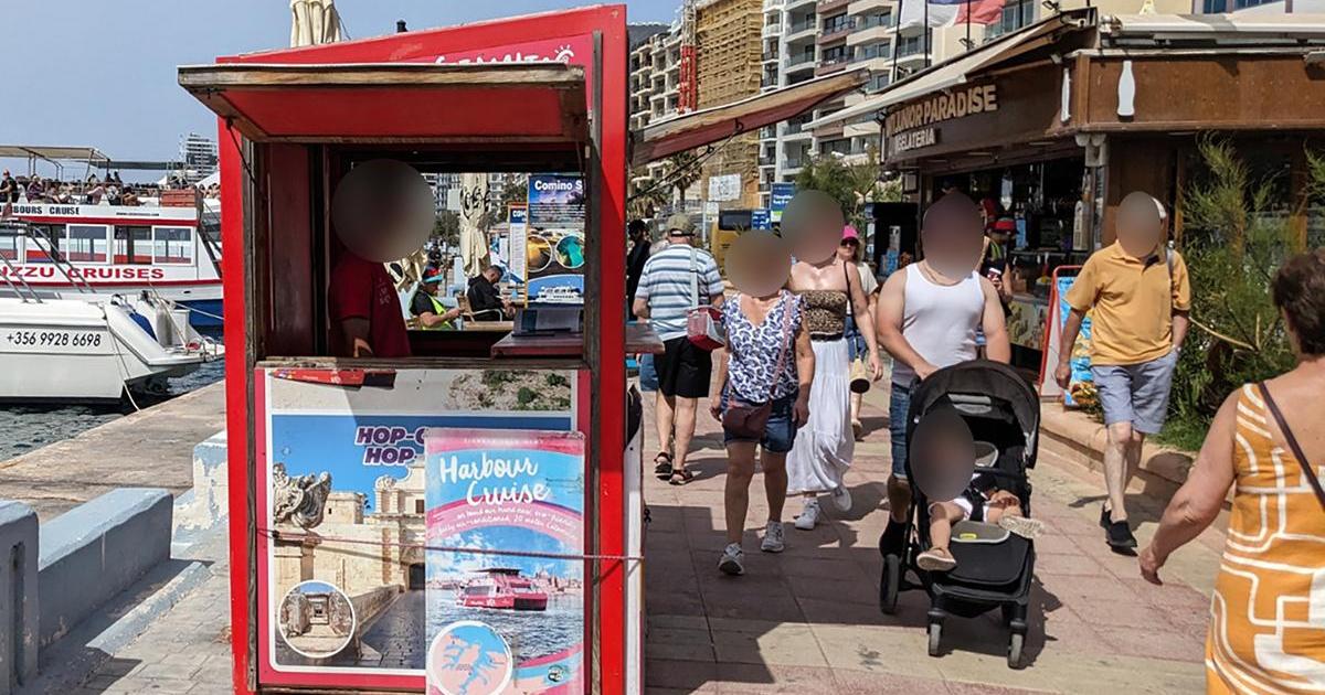 Luzzu Cruises Stand