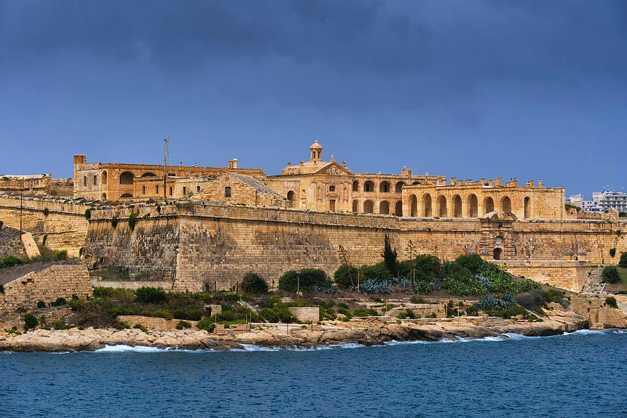 Fort Manoel
