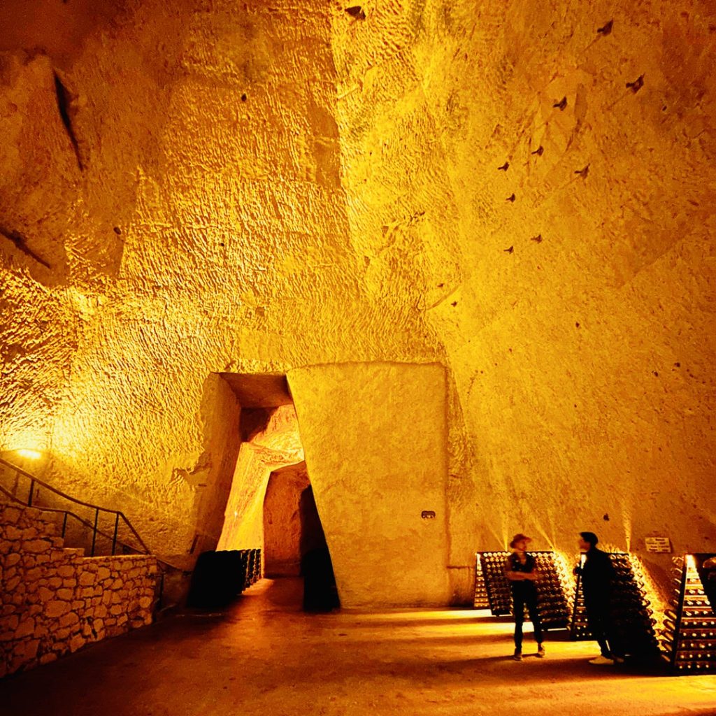 Champagne Day Trip From Paris With 8 Tastings & Lunch