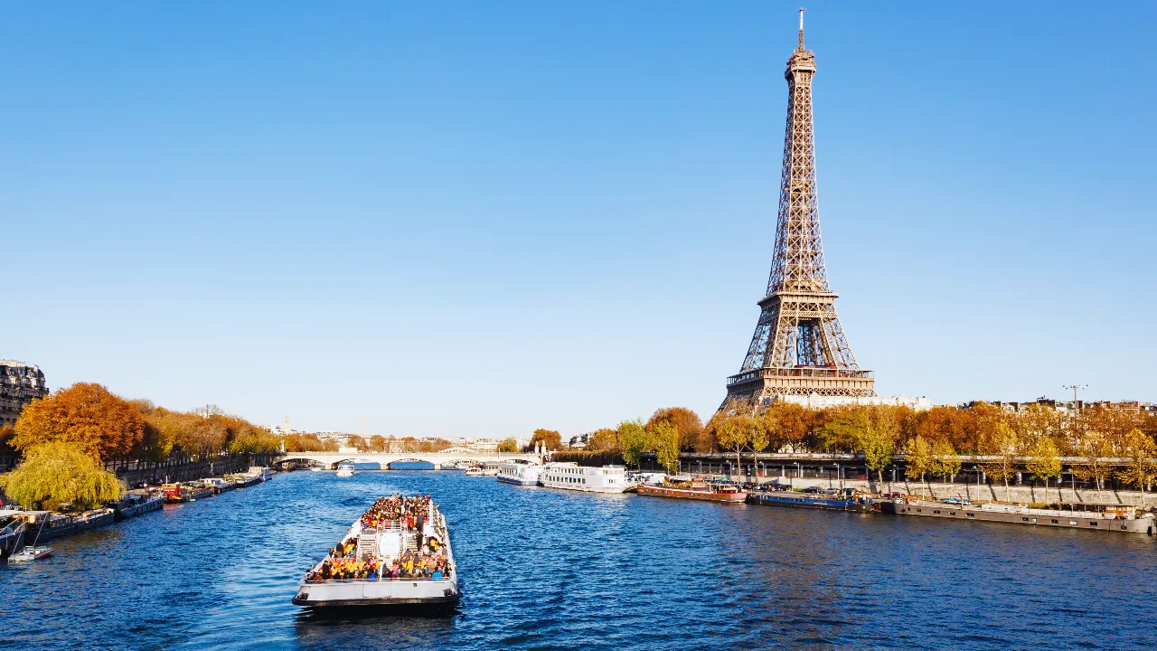 Boat Tour Paris