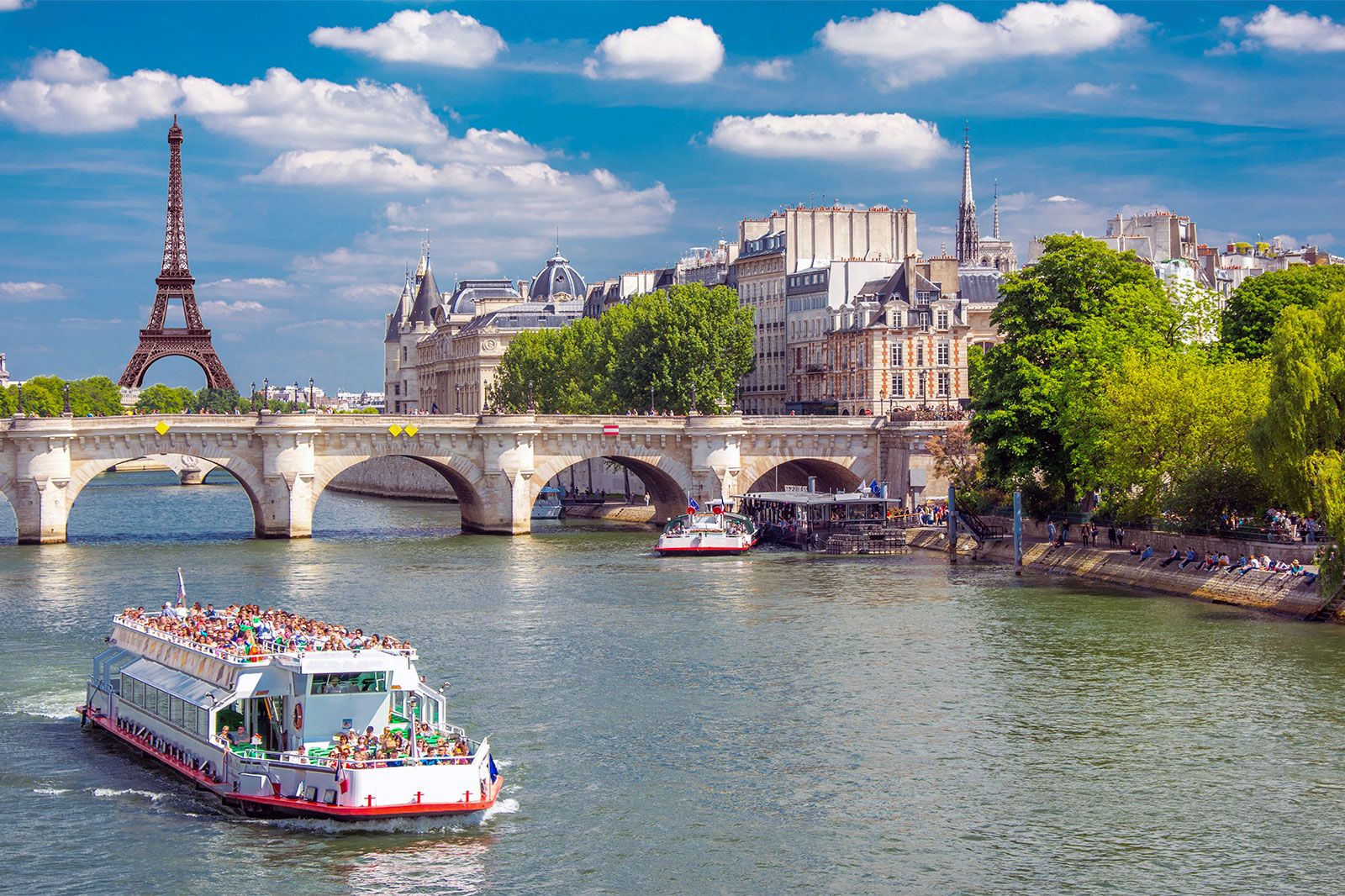 Boat Tour Paris Tickets