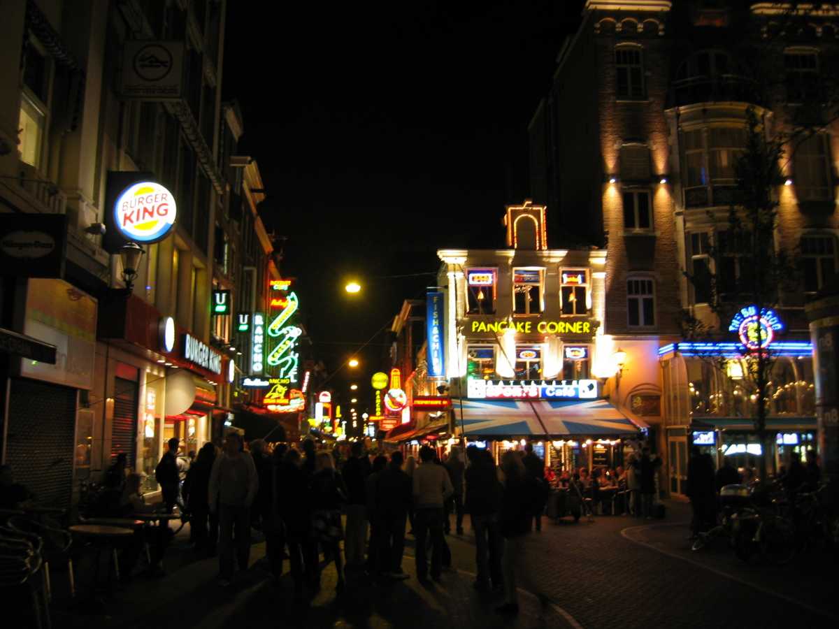 Pub Crawl Amsterdam Leidseplein