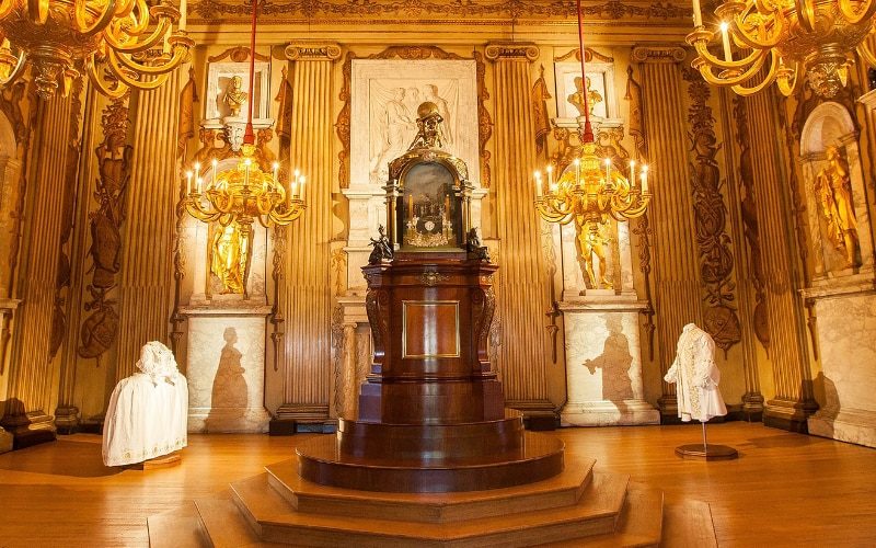 Cupola Room