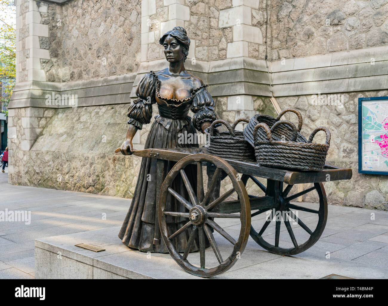 Molly Malone Statue