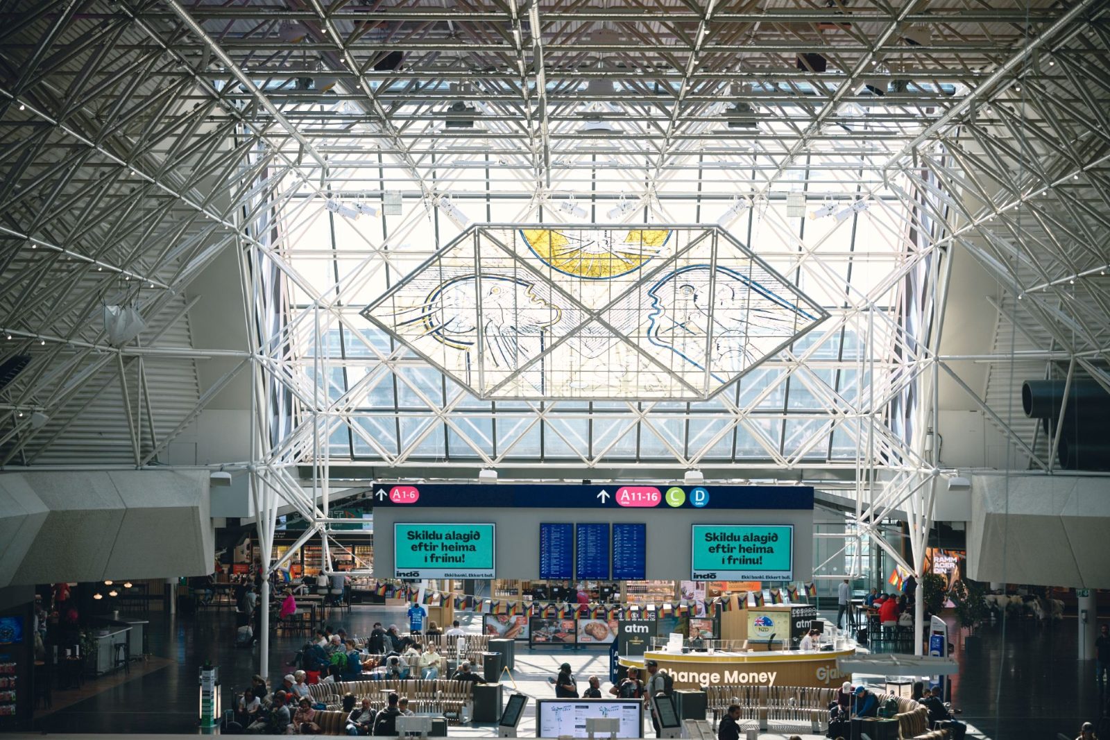 KEF Arrivals Service Desk