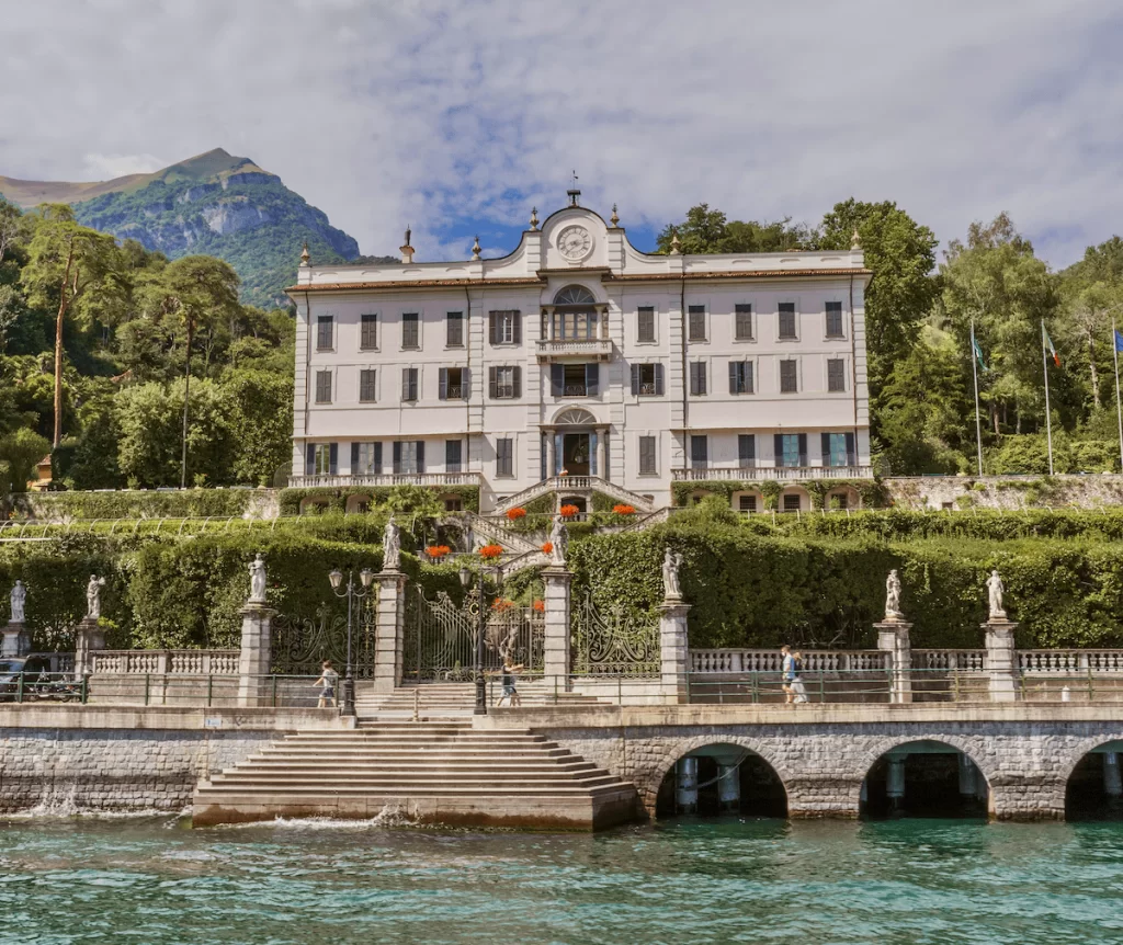 Villa Carlotta Garden Edge