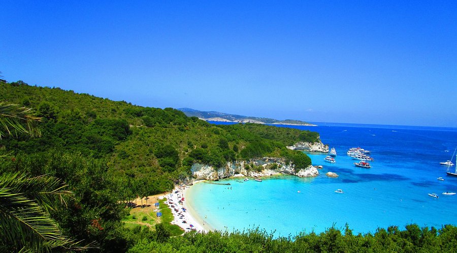 Voutoumi Beach