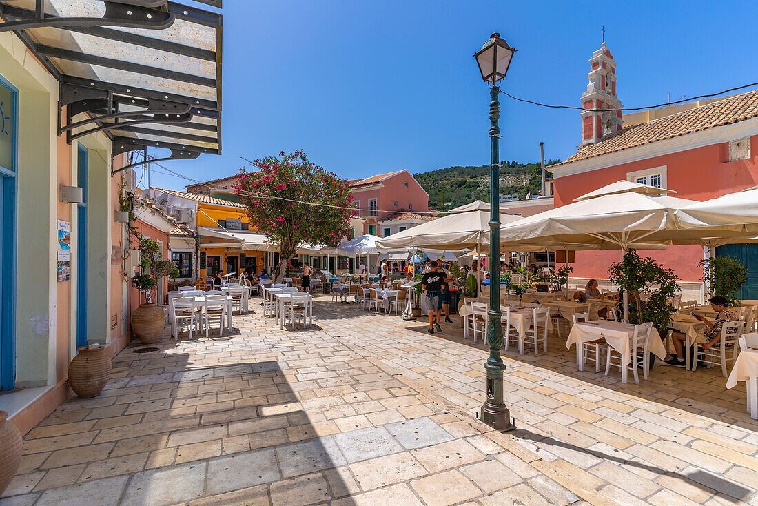 Lunch in Gaios