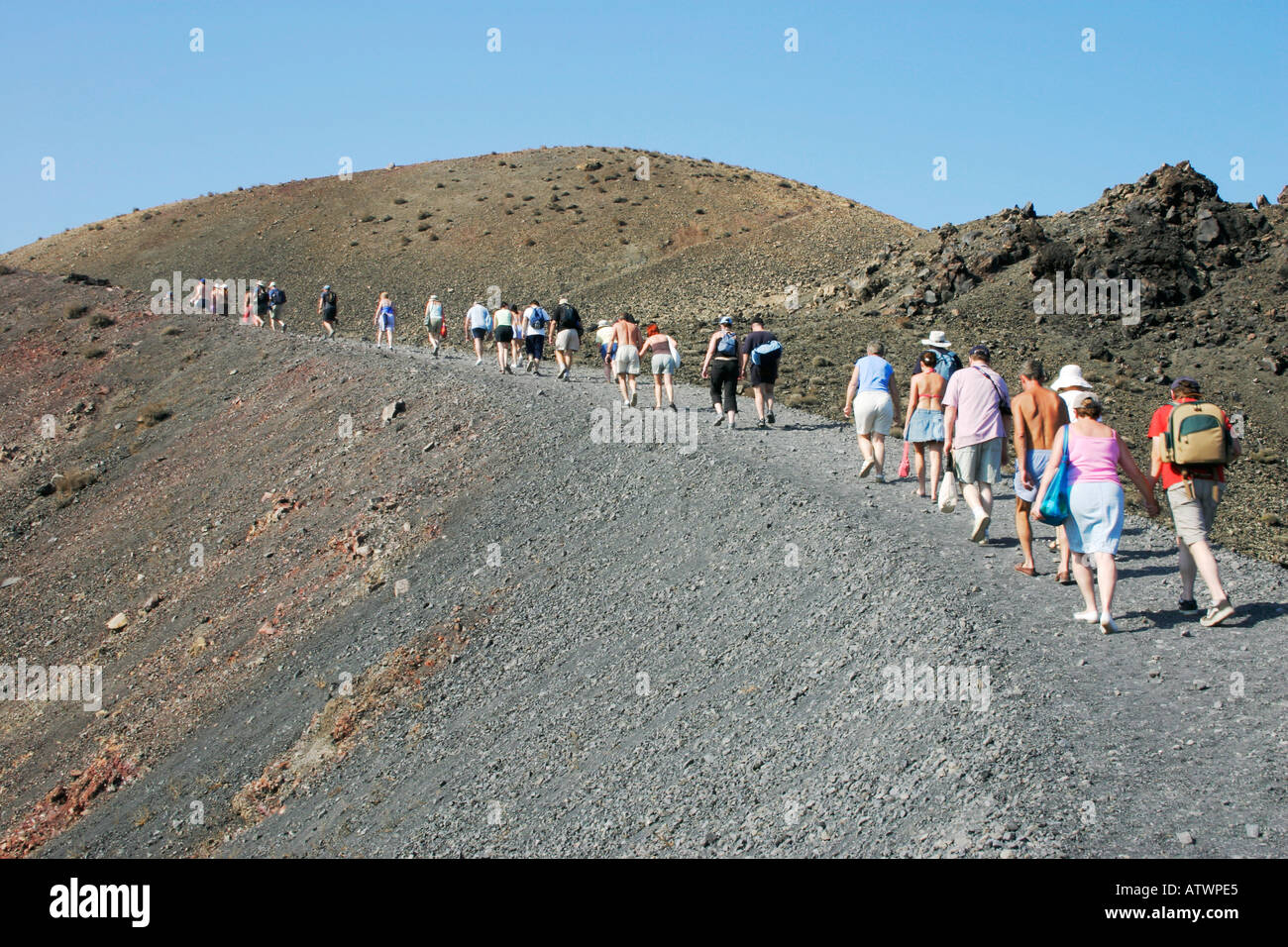 Santorini Boat Cruise to Volcano