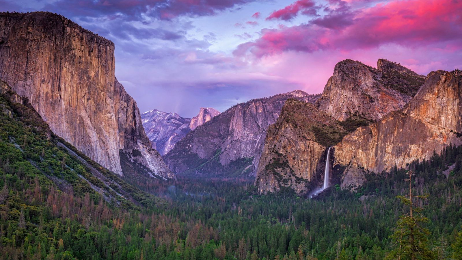 Tunnel View