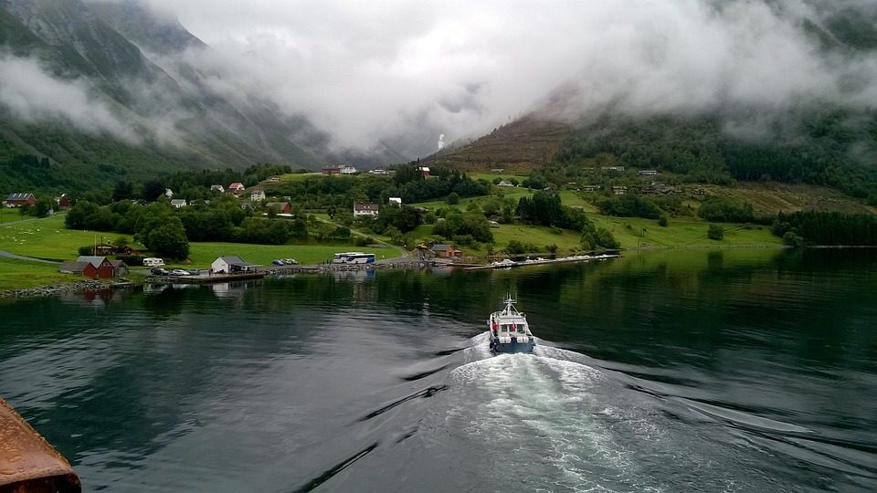 Aft Deck Wake View