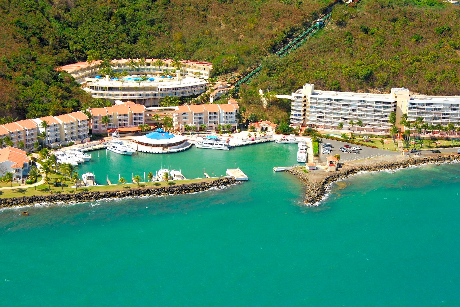 Coral Sea Marina Resort