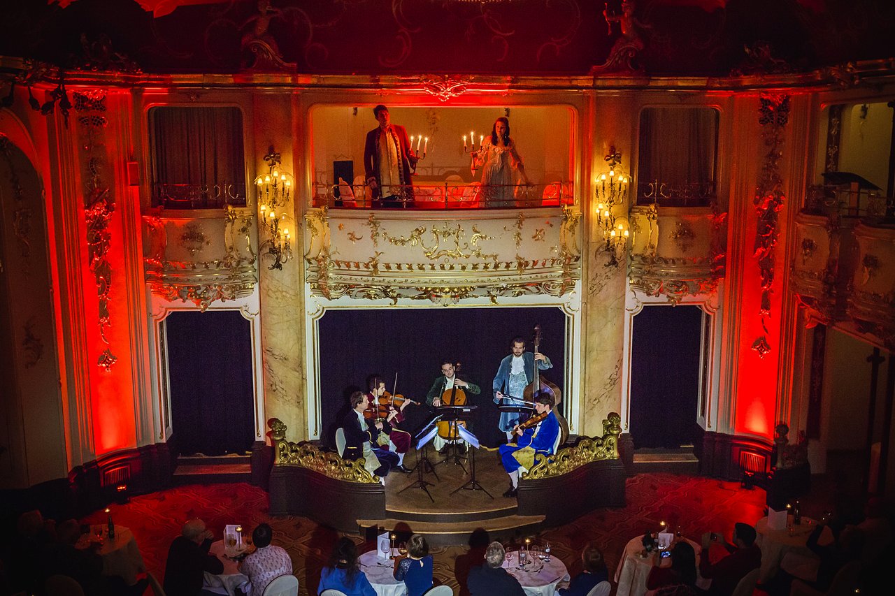 Mozart Dinner Stage Setting