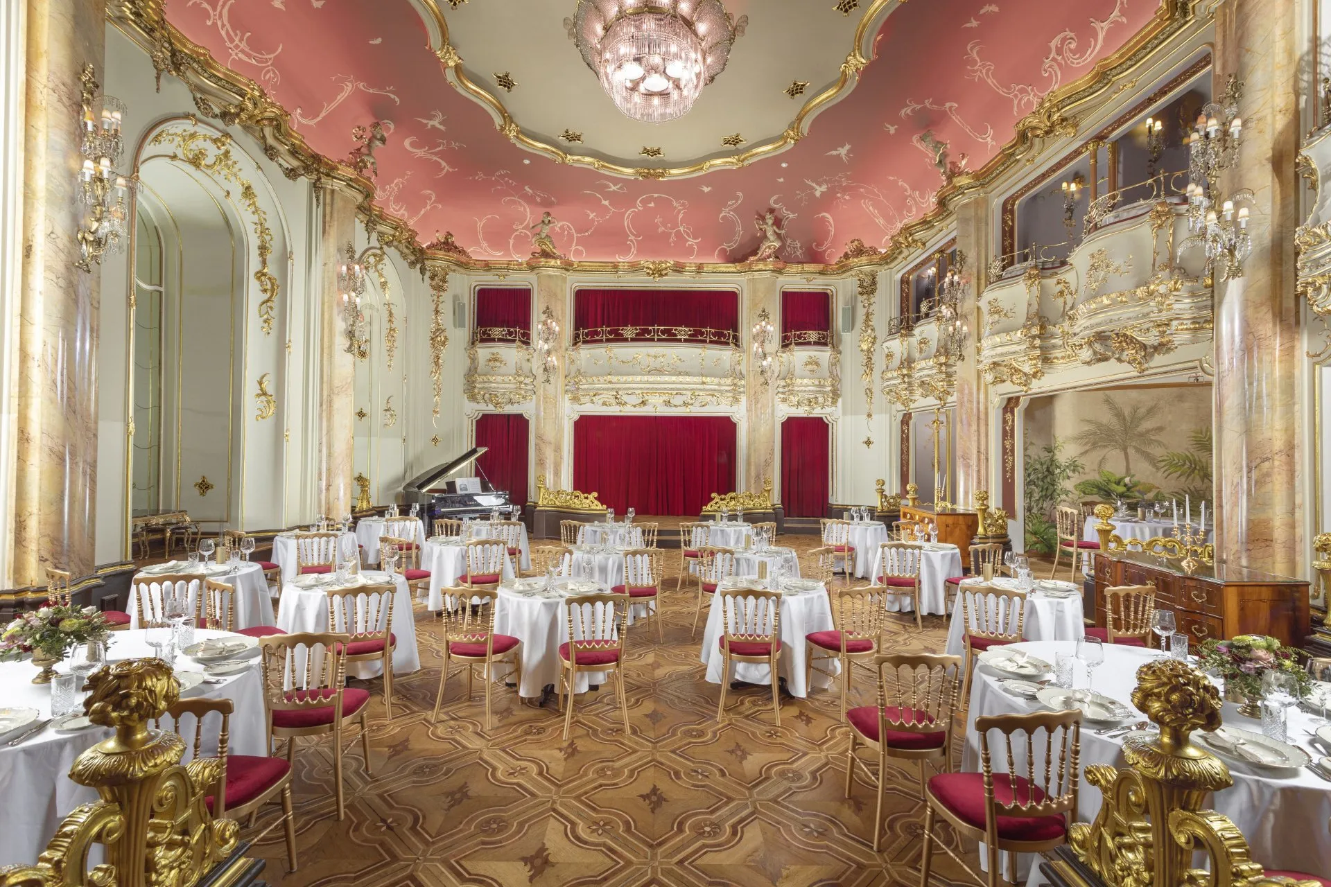 Mozart Dinner Prague Praha 1: Boccaccio Ballroom Visitor