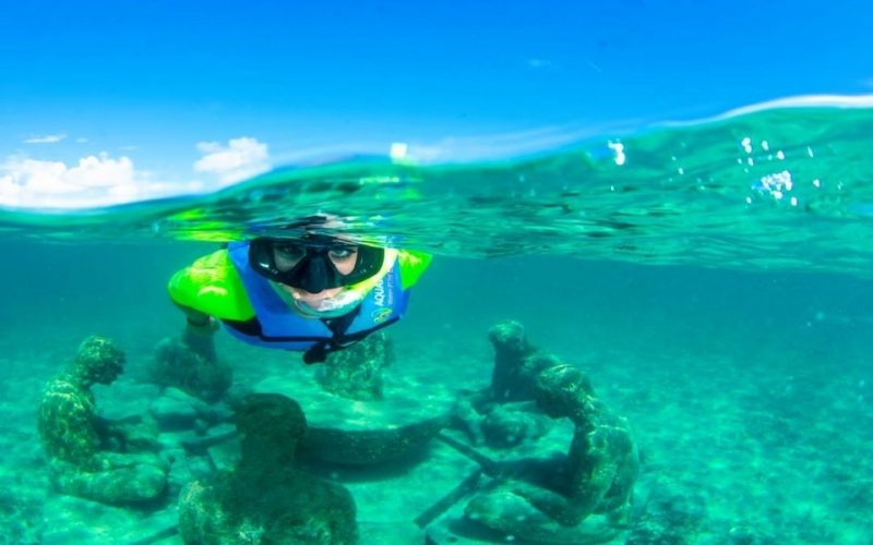 Vicinities of Manchones Reef