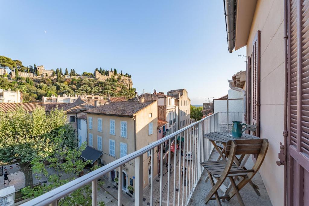Cassis City Center