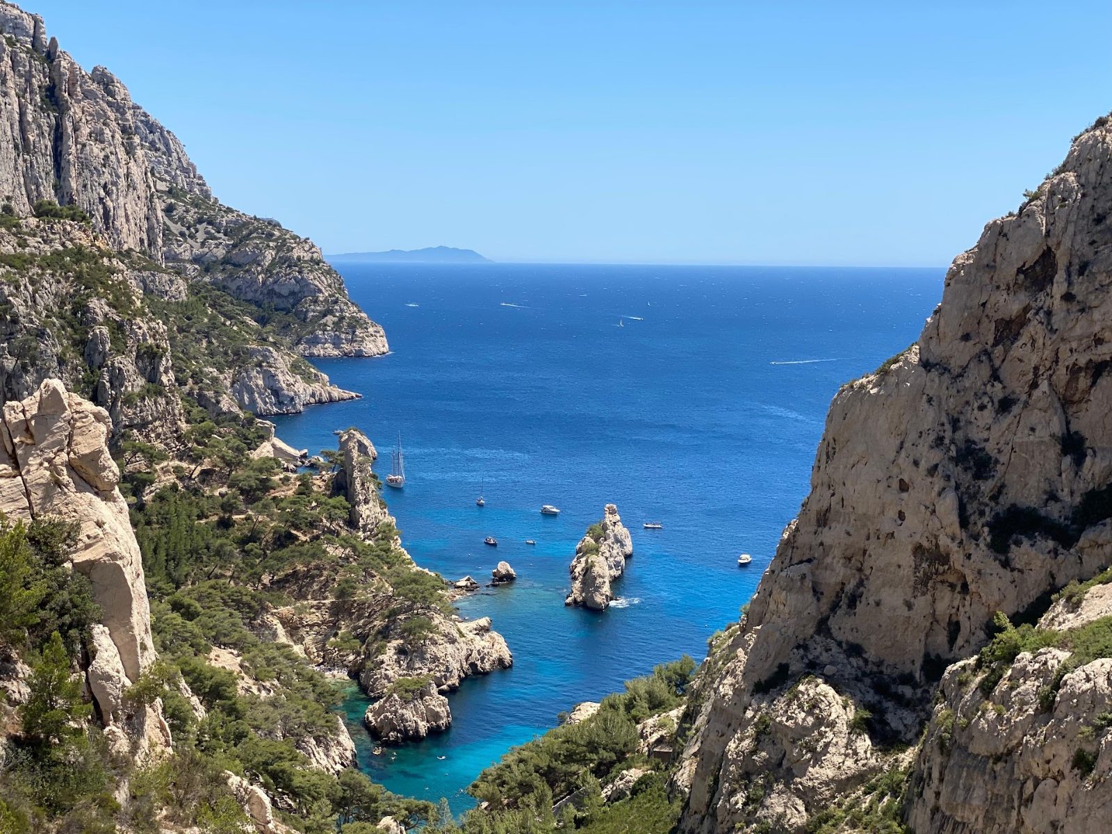 Calanque de Sugiton Islands