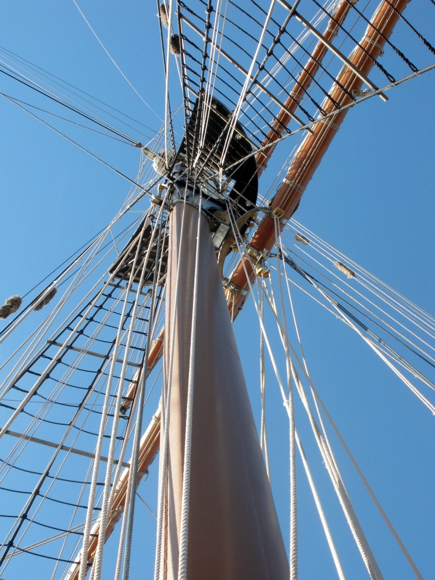 Vessel Mast and Rigging