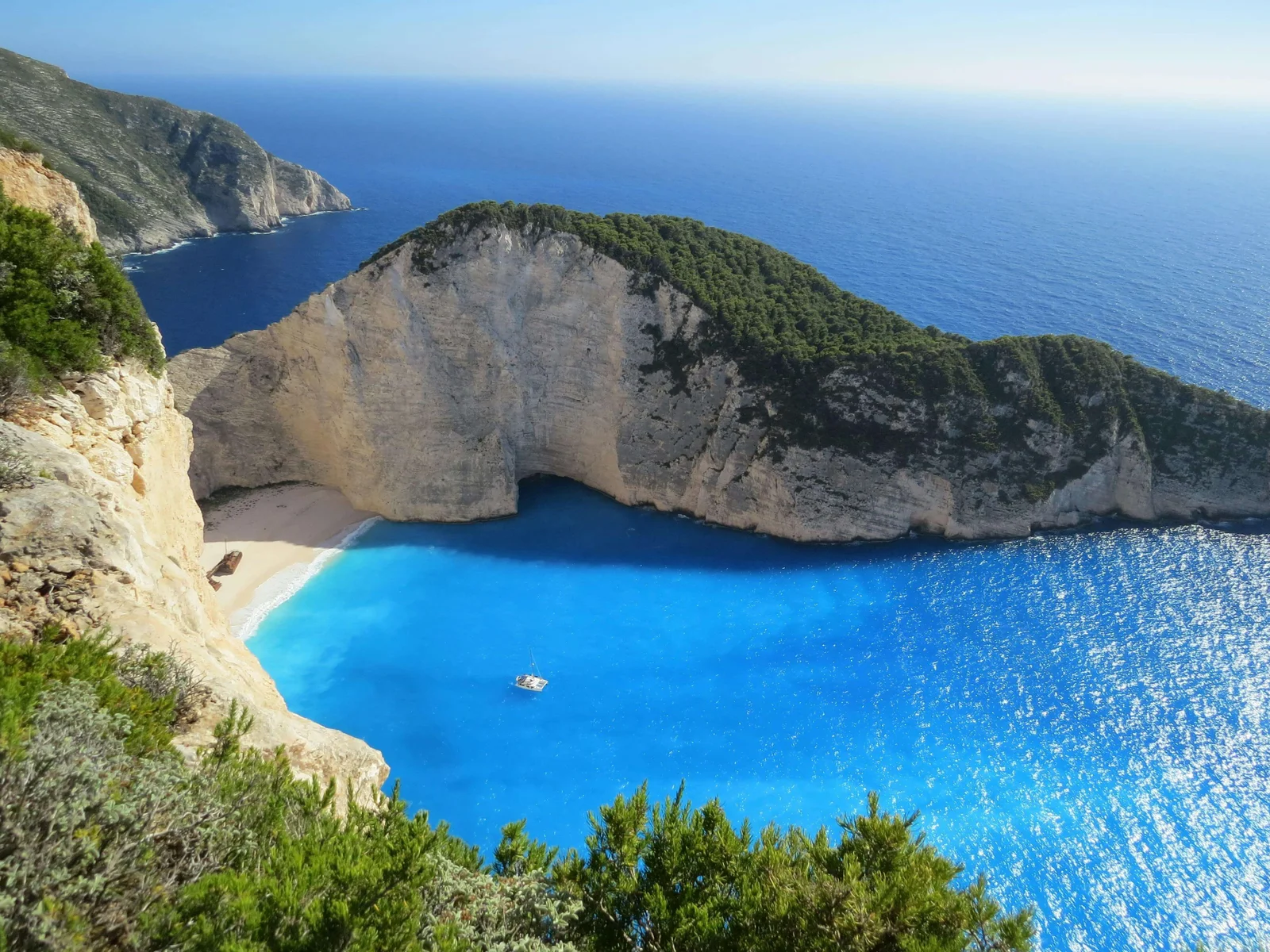 Your Shipwreck Beach Boat Tour to Navagio