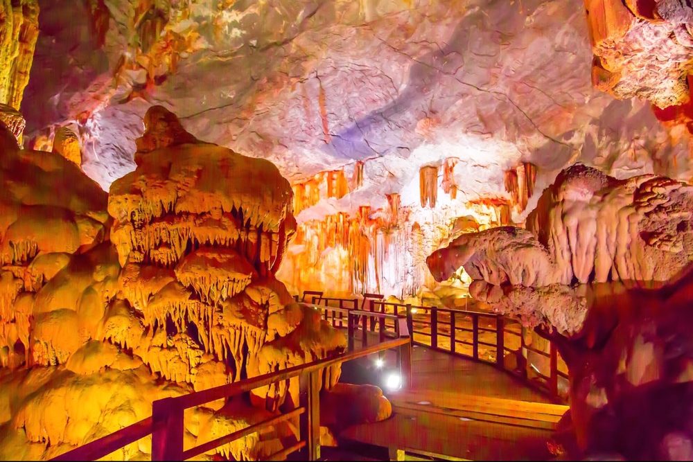 Dau Go Grotto