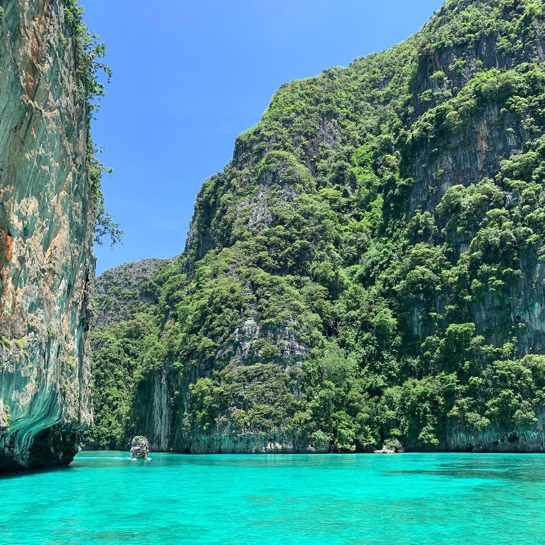 Pileh Lagoon Entrance