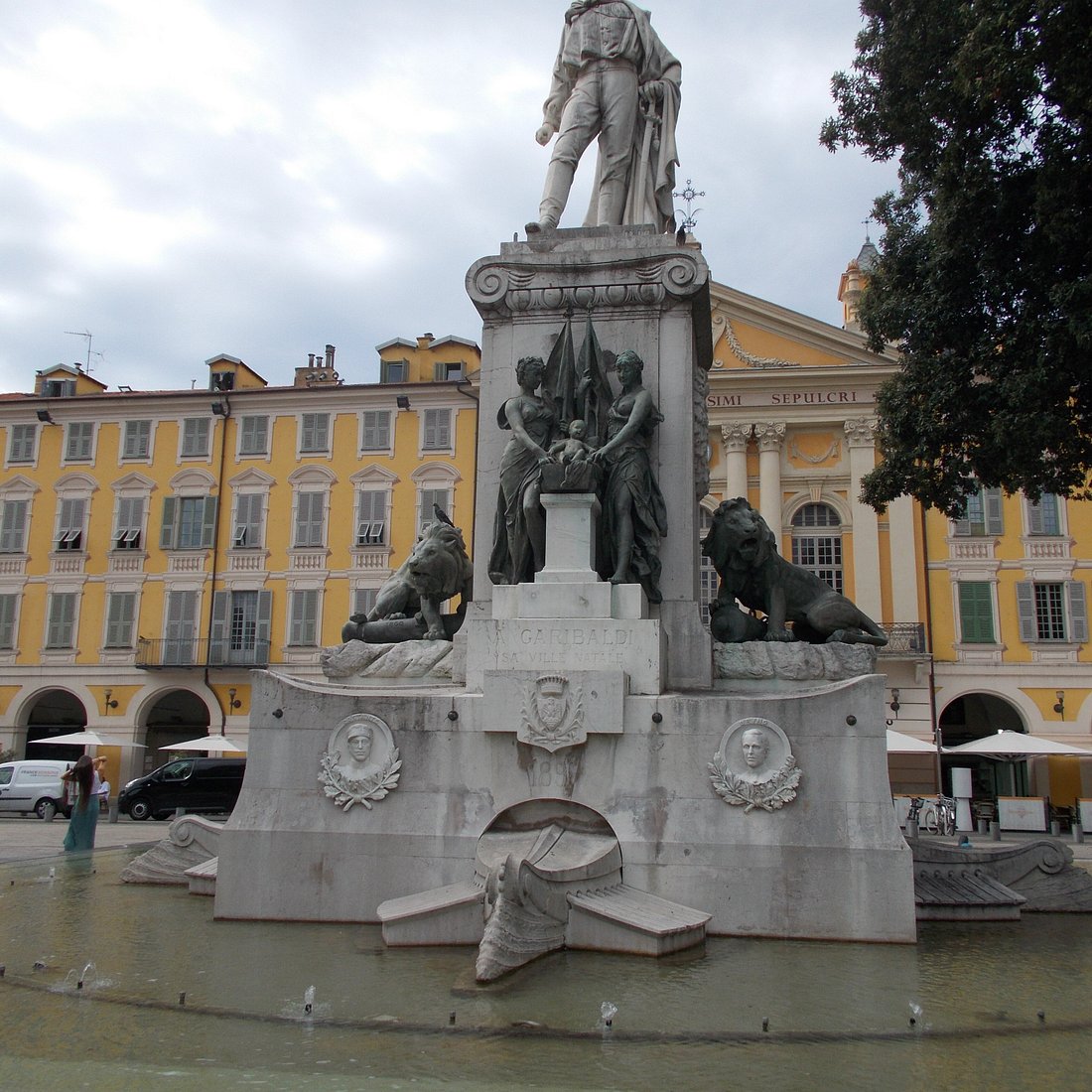 Statue of Garibaldi