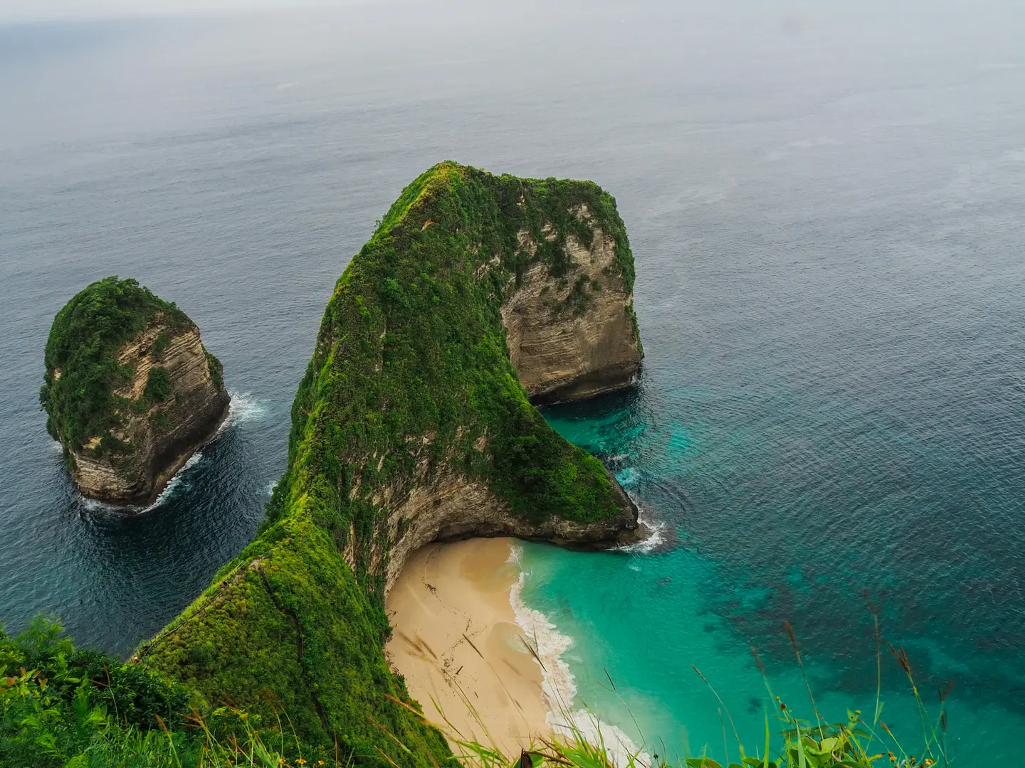 Manta Point Cliff Edge