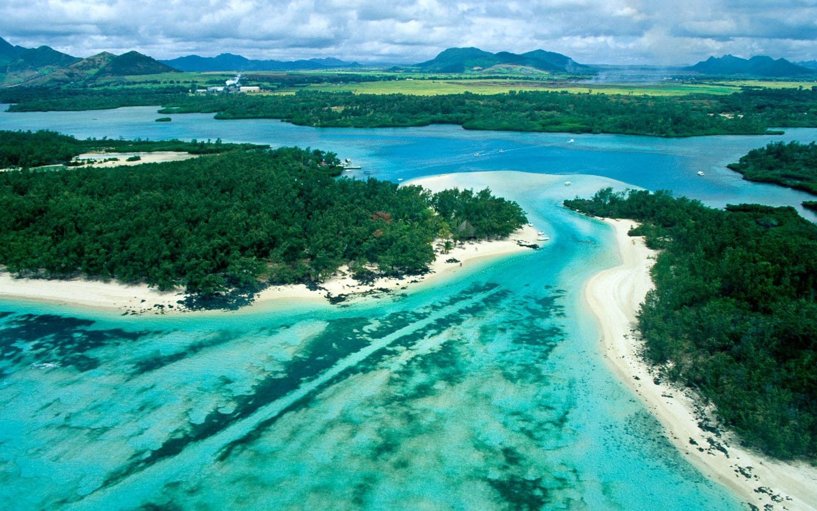 Ile aux Cerfs Sandbar
