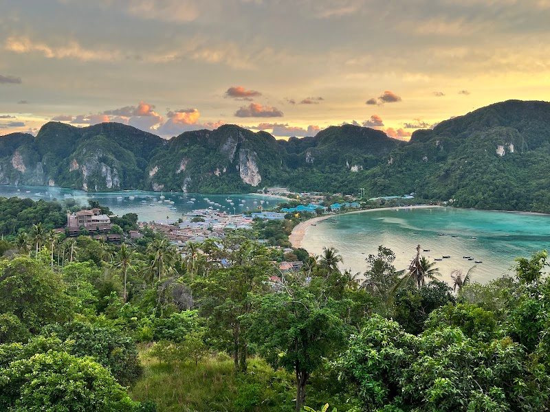 Viewpoint 3 (Haad Yao)