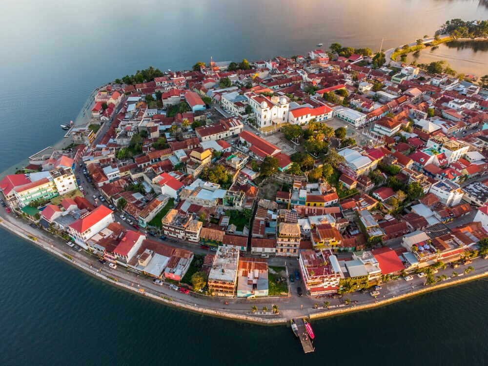 Flores District